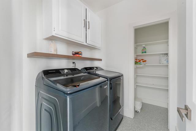 Building Photo - 8405 Greenspoint Dr