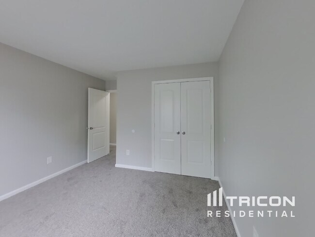Building Photo - 7328 Mosaic Dr