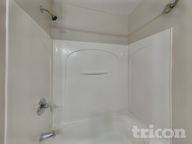 Building Photo - 2350 Dalton Park