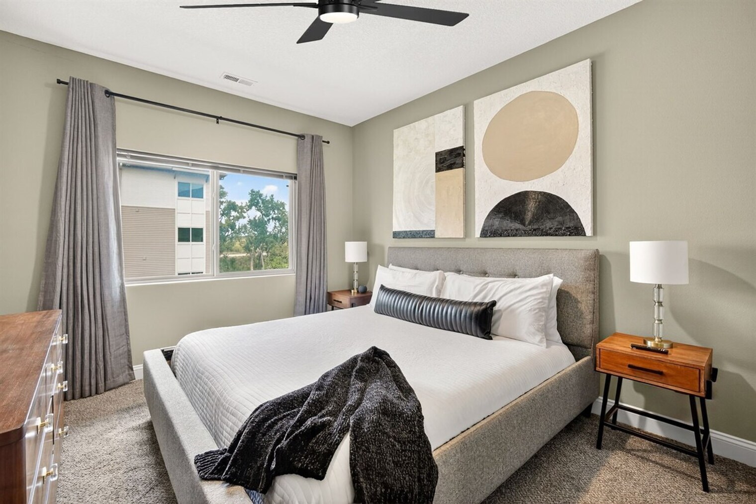 Building Photo - 8350 Cascade Ave