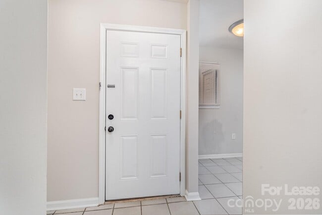 Building Photo - 8005 Horse Chestnut Ln