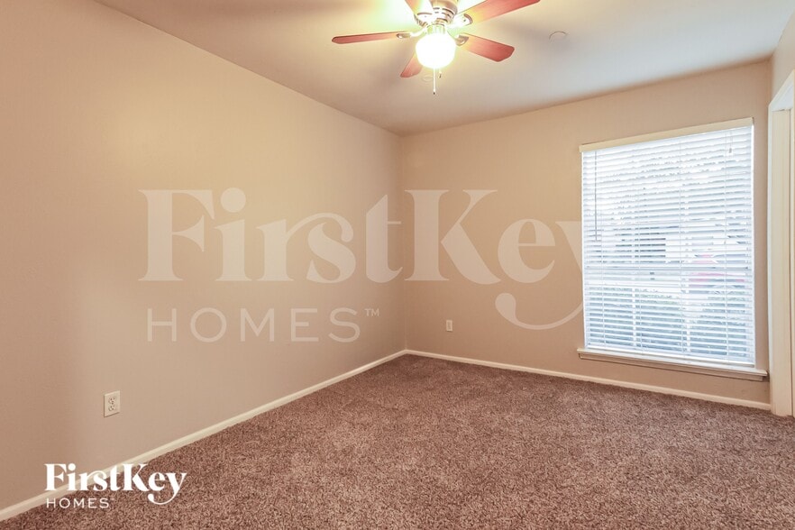 Building Photo - 2514 Old North Rd