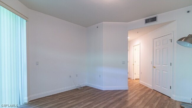 Building Photo - 2200 Arielle Dr