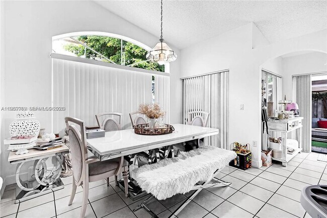 Building Photo - 11276 NW 58th Terrace