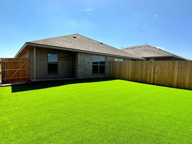 Building Photo - 2005 Aberdeen Ave