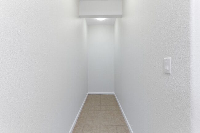 Building Photo - 2189 Beech Cir