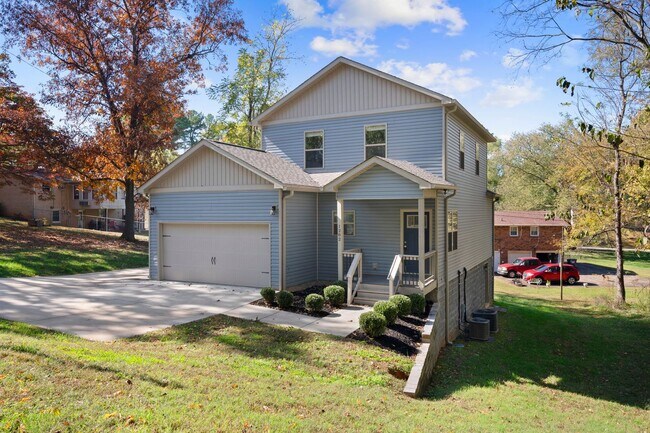 Building Photo - Move-In Special Available! Beautiful 4BR Home with Finished Basement