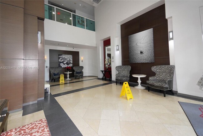 Building Photo - 1155 Brickell Bay Dr