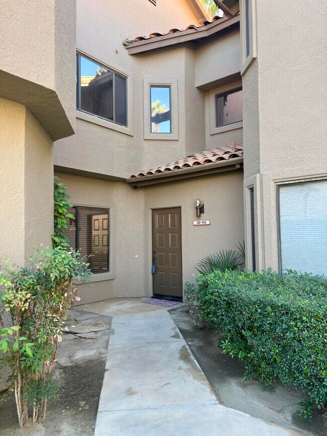 Building Photo - 38145 Crocus Ln