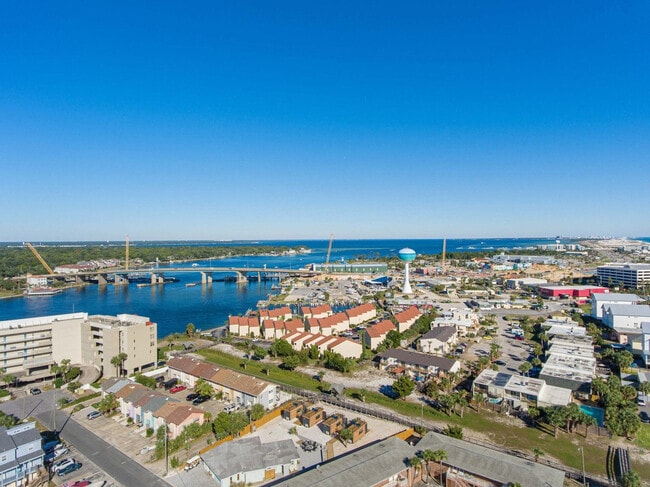 Building Photo - 316 Bream Ave