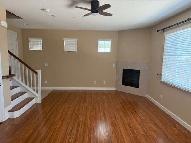 Building Photo - Wonderful North Village home with no rear ...