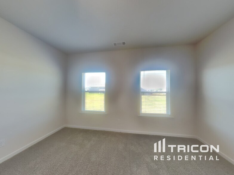 Building Photo - 267 Oliver Dr
