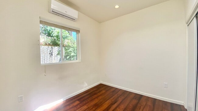 Building Photo - Remodeled back House with Large & Sunny Deck