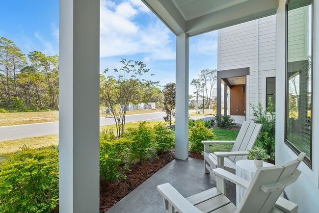 Building Photo - 31 Sarah St