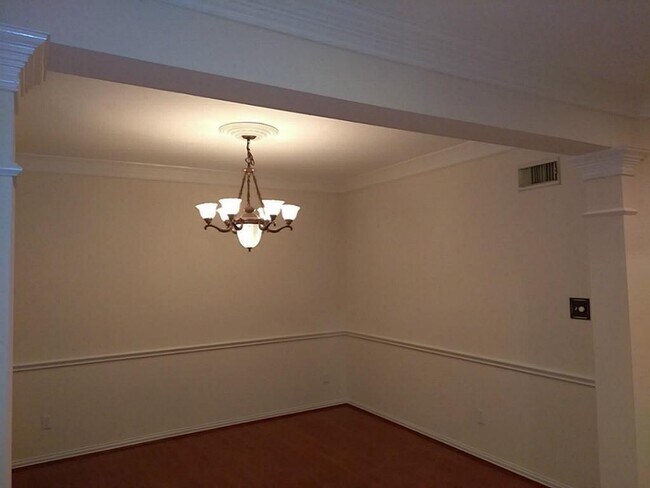 Building Photo - 903 Spring Mist Ct