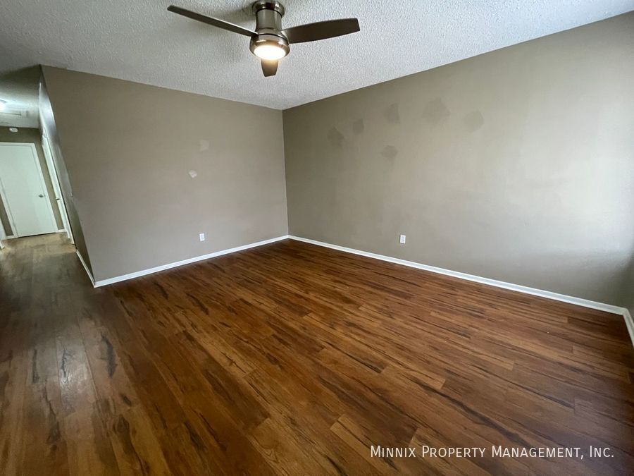 Building Photo - 3100 Redwood St