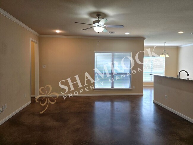 Building Photo - China Spring 4-Bedroom