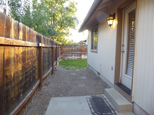 Building Photo - 20520 Dylan Loop