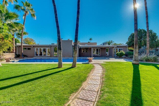 Building Photo - 5240 E Cholla St