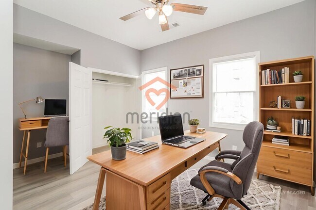 Building Photo - 4 bed / 4 bath ~ Move-in Today!
