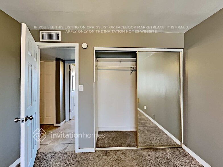 Building Photo - 3502 E Blanche Dr