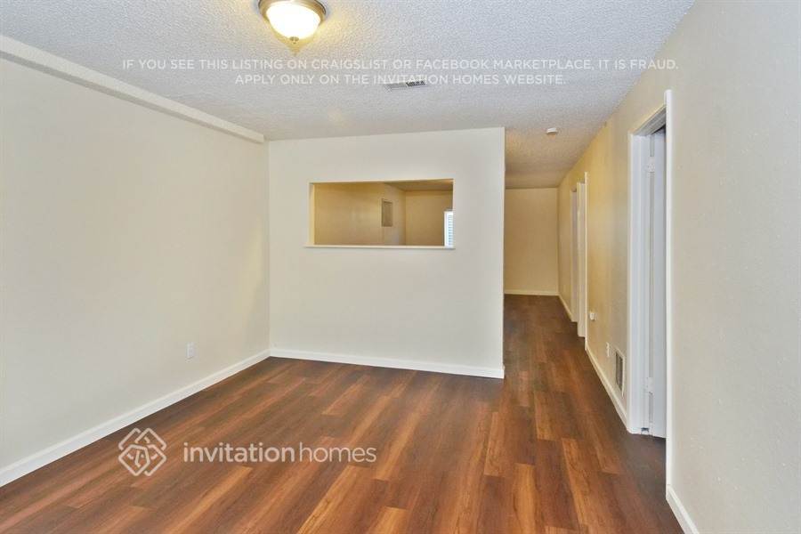 Building Photo - 1530 S Salida Way
