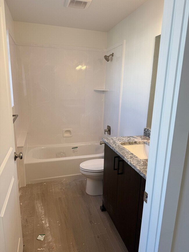 Building Photo - 2073 N 325 E