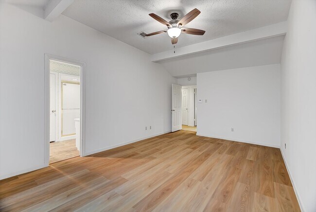 Building Photo - 3647 Marywood Dr