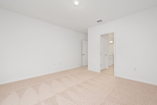 Building Photo - 4 Bedroom/2 Bath Home with WaterView in St...