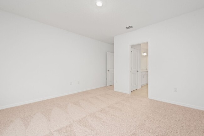 Building Photo - Like New! Spacious 4-Bedroom Home in Stepp...