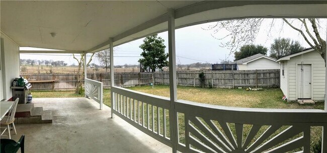 Building Photo - 15117 Bigelow Dr