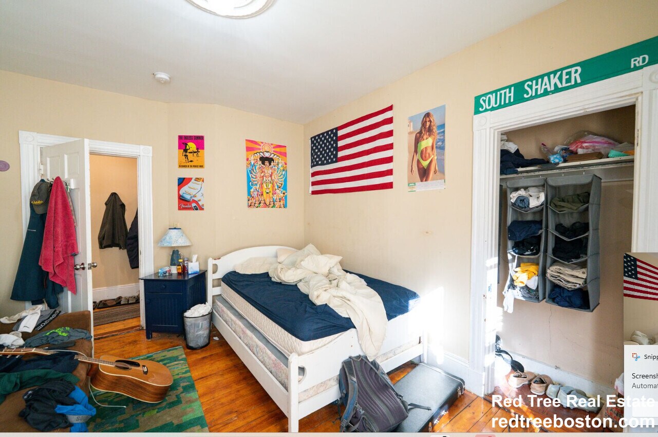 Building Photo - 63 Hillside St