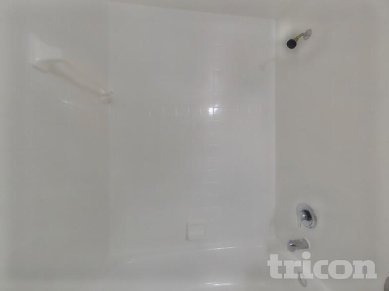 Building Photo - 4729 Suntree Blvd