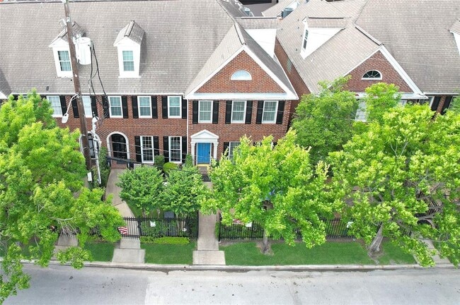 Building Photo - 728 Tirrell St