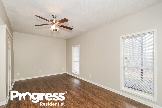 Building Photo - 2526 Riverwood Spg