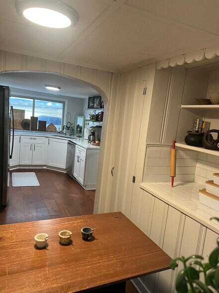 Building Photo - 251 S Quitman St