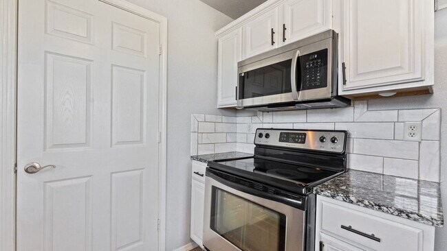 Building Photo - "Charming 3-Bed, 2-Bath Home in Centerton – Your Cozy Retreat Awaits!"