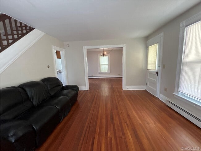 Building Photo - 5851 S Elm Ave