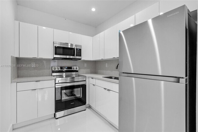 Building Photo - 21845 Goulds Ave