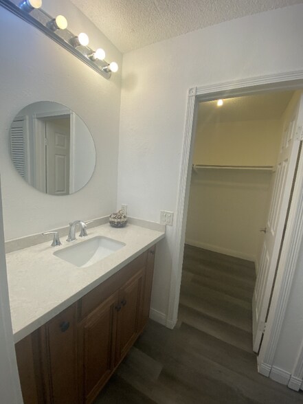 Building Photo - 2920 Briarwood Rd