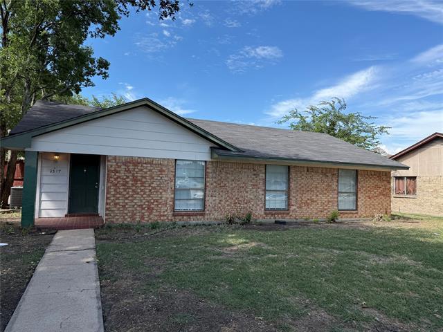 Primary Photo - 3517 Hillridge Dr