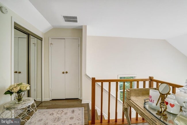 Building Photo - 7531 Chrisland Cove