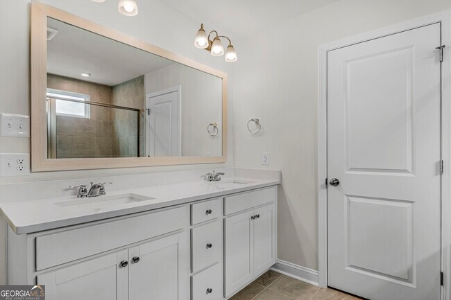 Building Photo - 340 Dendron Dr