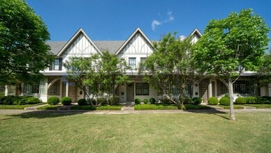 Building Photo - 1346 Calash Ave