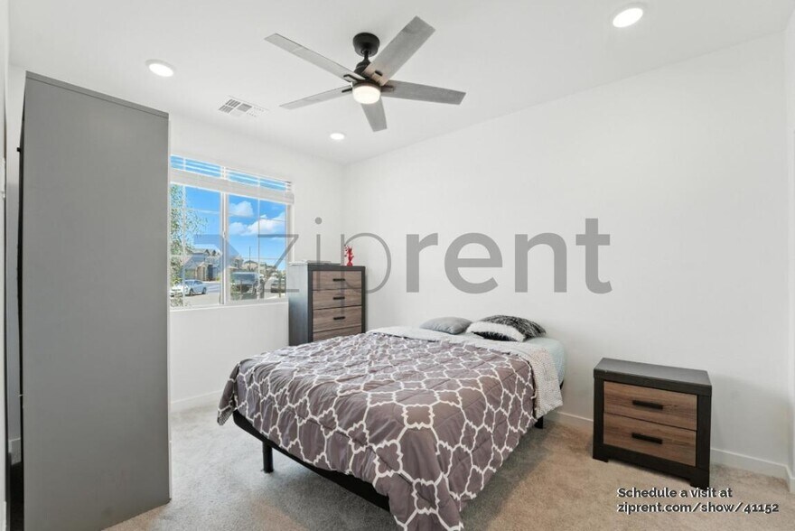 Building Photo - 3461 S 174th Ave