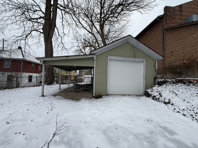 Building Photo - Well-Maintained 4-Bedroom Home with Historical Charm Near Downtown Jackson