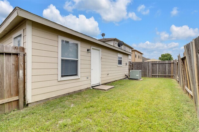 Building Photo - 2818 Piney Lake Ct