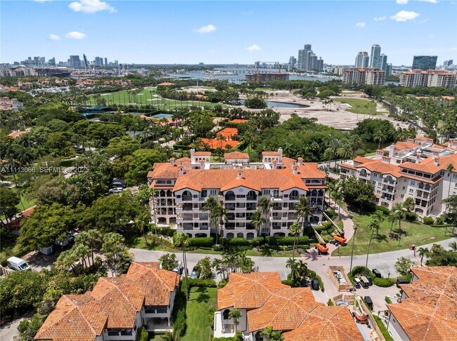 Building Photo - 19143 Fisher Island Dr