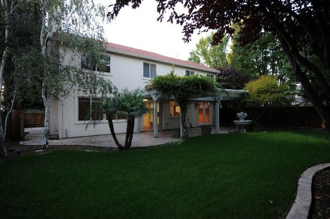 Building Photo - 1168 Beelard Dr