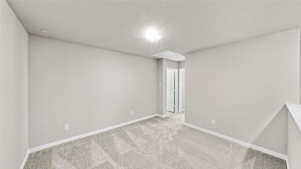 Building Photo - 3716 Paradise Way